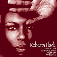 RobertaFlack1985-07-28YomiuriLandEastTokyoJapan (2).jpg